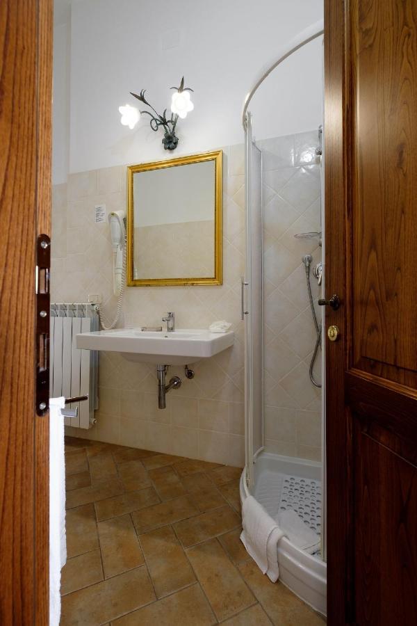B&B Villa Giulia ซาตูร์เนีย ภายนอก รูปภาพ