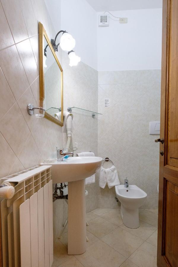 B&B Villa Giulia ซาตูร์เนีย ภายนอก รูปภาพ
