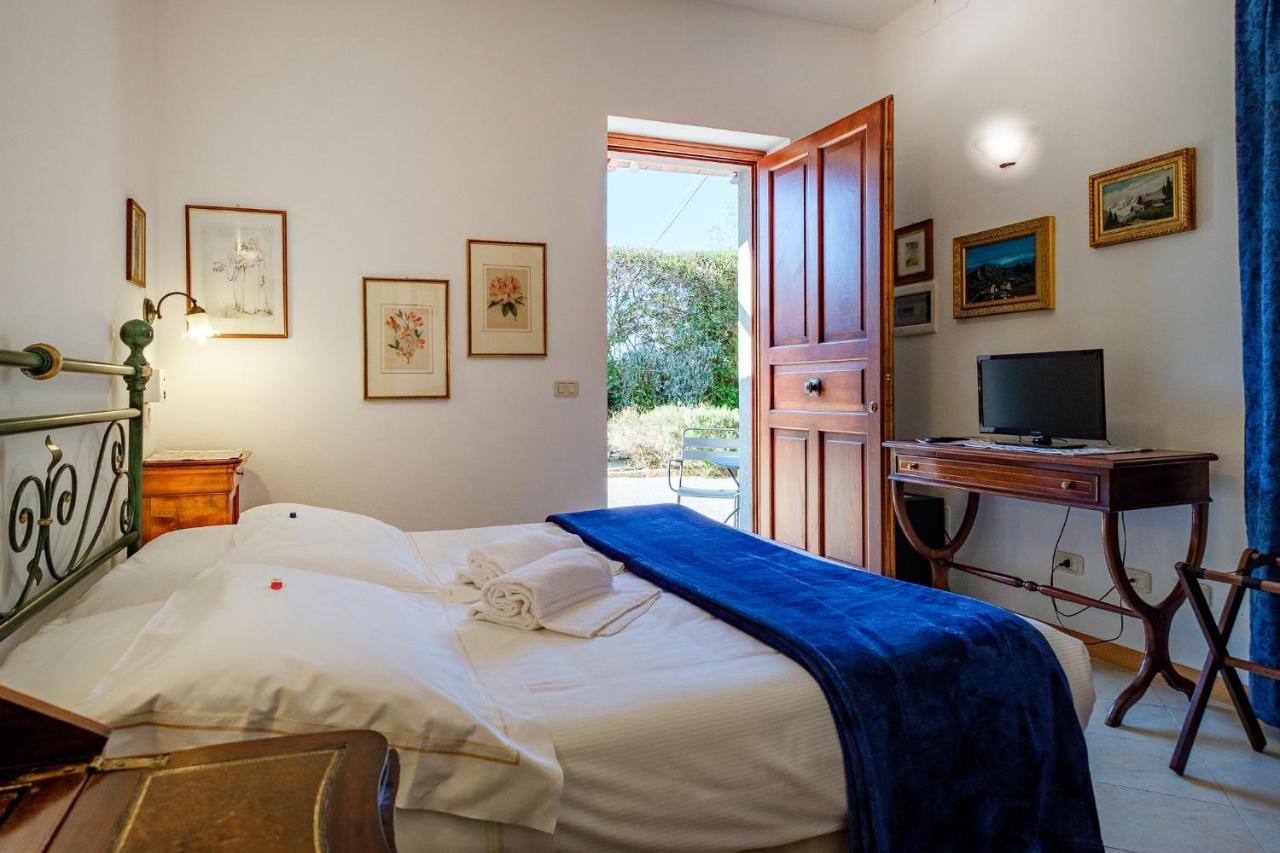 B&B Villa Giulia ซาตูร์เนีย ภายนอก รูปภาพ